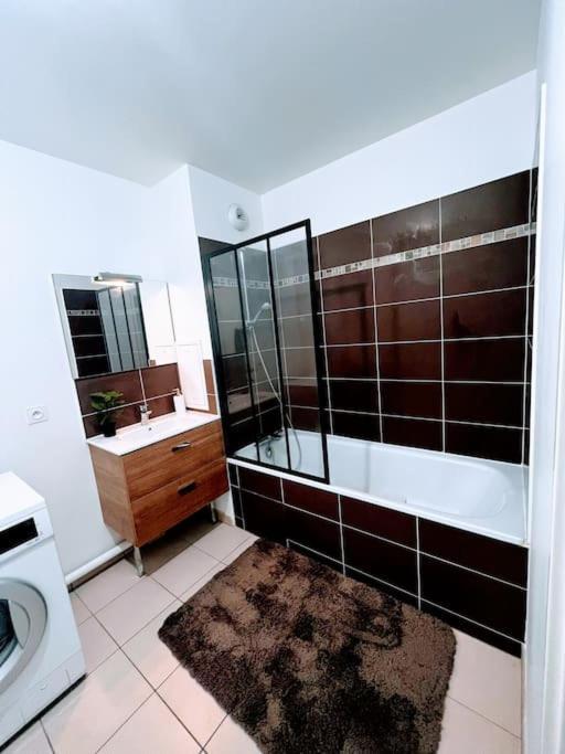 Lotus- 4 Min De Walt Disney-Arrivee Autonome-Parking Et Wifi Gratuit-Proche De Toutes Commodites 5Min De La Vallee Village Chessy  Exterior foto