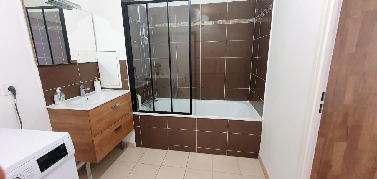 Lotus- 4 Min De Walt Disney-Arrivee Autonome-Parking Et Wifi Gratuit-Proche De Toutes Commodites 5Min De La Vallee Village Chessy  Exterior foto